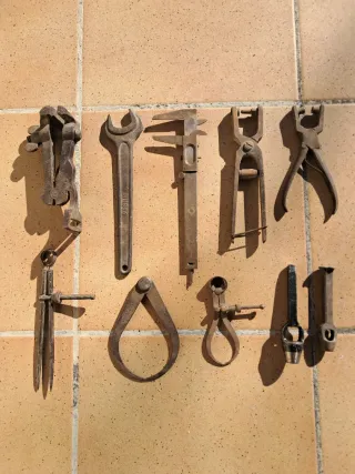 HERRAMIENTAS ANTIGUAS