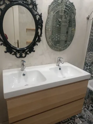 Espejo Ovalado Negro con Marco Decorativo