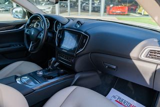 MASERATI GHIBLI  v6 350 CV