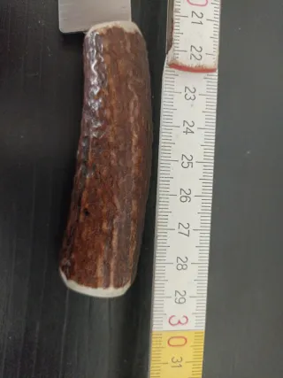 Coltello da pane con manico in corno di cervo