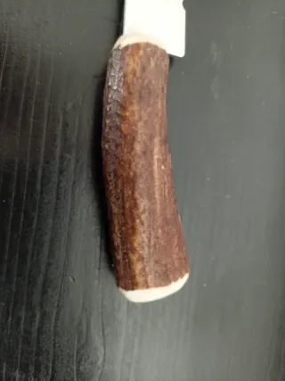 Coltello da pane con manico in corno di cervo