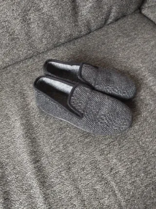 Zapatillas de casa grises