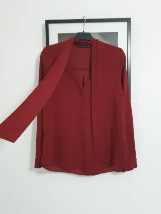 Camisa de vestir con lunares