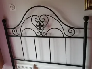 Cabecero de cama de forja negro
