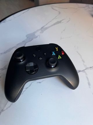 Xbox One S + Minecraft + NBA 2K21