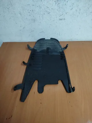 Tapa bajo motor Honda SH 300 (2010)