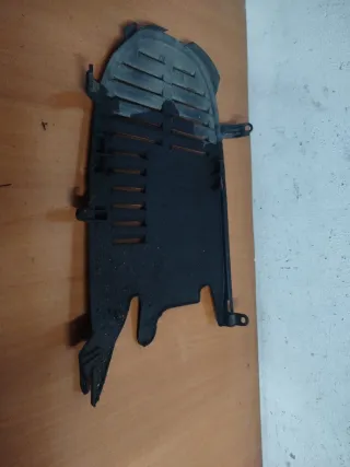 Tapa bajo motor Honda SH 300 (2010)