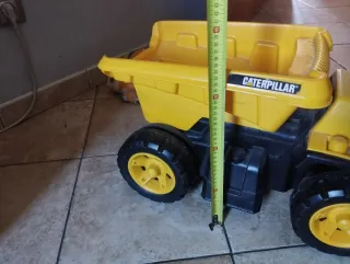 Correpasillos Camión CAT Amarillo