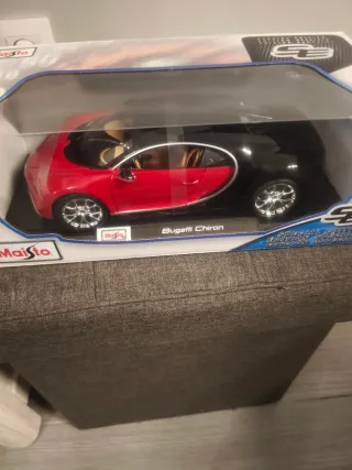 Maisto Coche 1:18 Bugatti Chiron Rojo/Negro