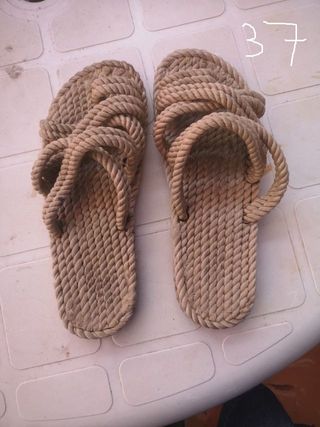 Varias sandalias a 3 euros S