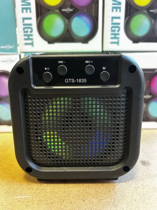 Mini Altavoz Portátil Bluetooth RGB Flame Light