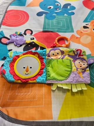 Gimnasio bebé Musical Baby Einstein Kickin’ Tunes