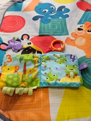 Gimnasio bebé Musical Baby Einstein Kickin’ Tunes