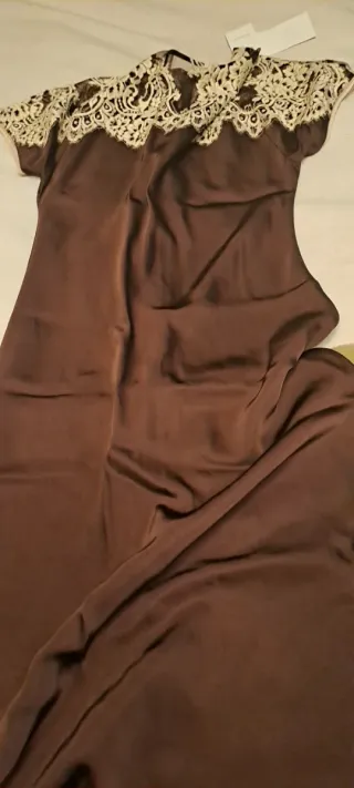 Vestido Zara encaje y saten