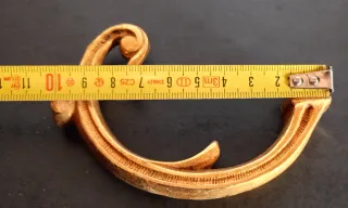 3 Brazos dorados para lámpara estilo antiguo.