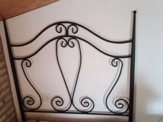 Cabecero de cama de forja negro