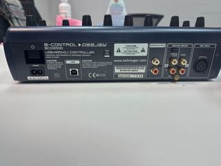 Mesa de mezclas Behringer BCD2000