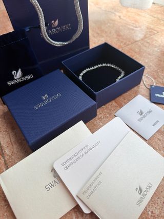 Pulsera SWAROVSKI NUEVA con cristales plateados