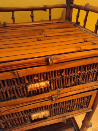 Mesa auxiliar mimbre y bambú