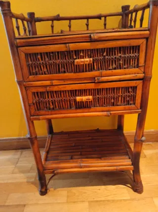Mesa auxiliar mimbre y bambú