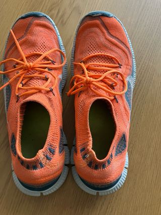 Nike Flyknit Naranja Gris Talla 43