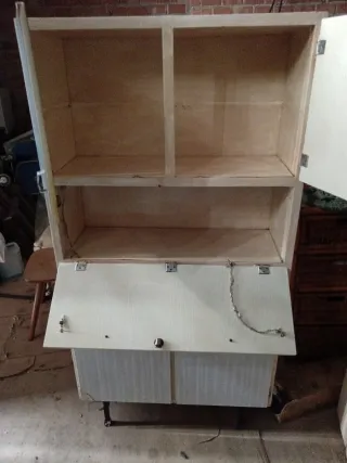 Alacena vintage madera y metal