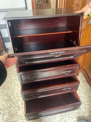 Escritorio antiguo de madera