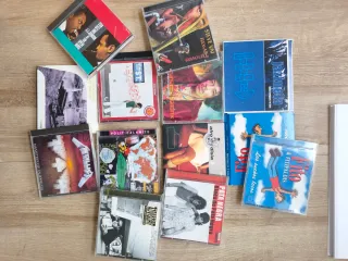Lote cajas CDs Originales (Sin CD)