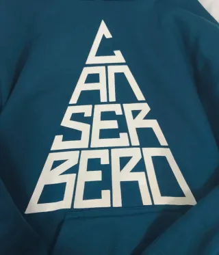 Sudadera azul con capucha "Canserbero", talla L