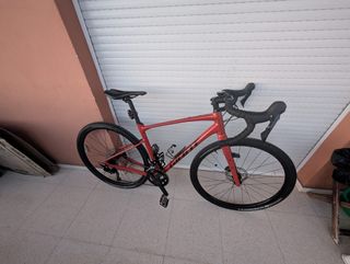 Bicicleta Gravel Giant Revolt 2 Talla M Roja