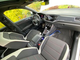 Volkswagen T-Roc 2019