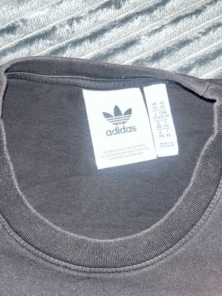 Camiseta Adidas Negra con Bolsillo