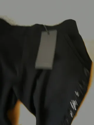 Pantalones negros con lentejuelas