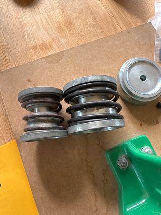 Máquina para hacer pines y llaveros BM-7