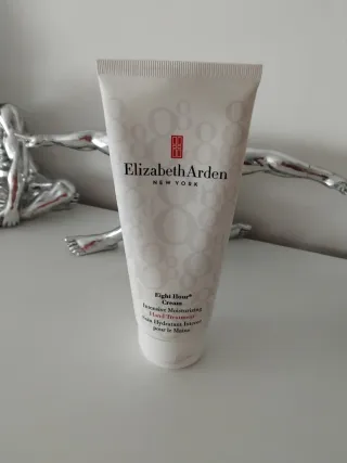 Elizabeth Arden Eight Hour Cream Manos