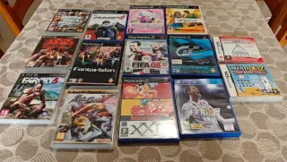 Consolle PS2, PS3, PS4 e DS con giochi inclusi