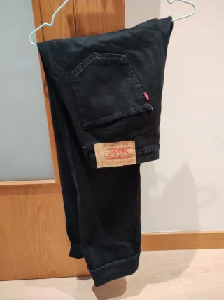 Pantalón Levi's 501 W33 L32 en muy buen estado