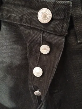 Pantalón Levi's 501 W33 L32 en muy buen estado