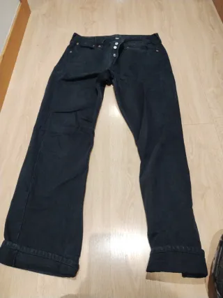 Pantalón Levi's 501 W33 L32 en muy buen estado