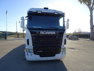 Scania G 440-CAMIONES PORTAMAQUINARIAS
