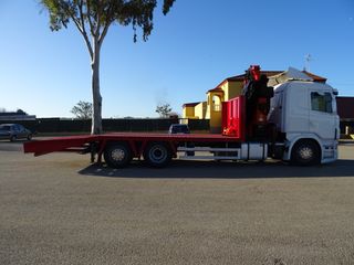 Scania G 440-CAMIONES PORTAMAQUINARIAS