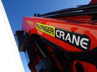 Scania G 440-CAMIONES PORTAMAQUINARIAS