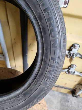 Vendo 1 Neumático de furgoneta en  buen estado