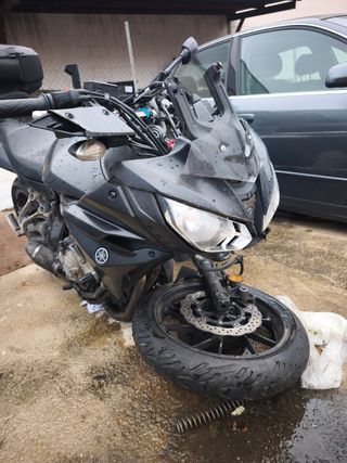 SE VENDE ENTERA!!!! Yamaha tracer 700