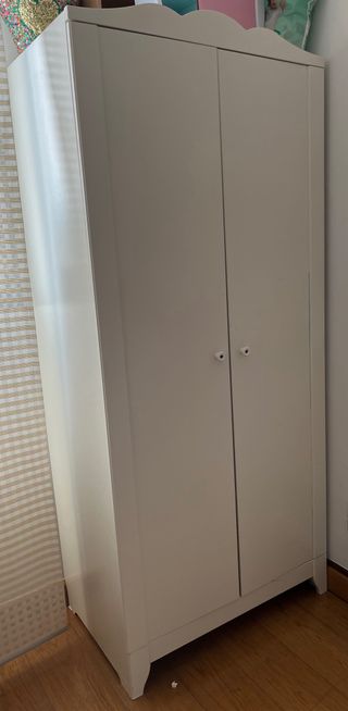 Armario ropero de madera blanco