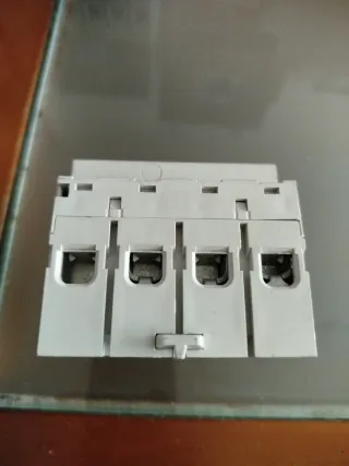 Interruptor Diferencial Schneider 25A 300mA