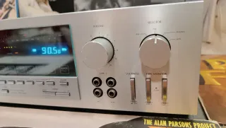 Amplificador Sansui R-99Z