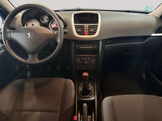 Peugeot 207 Confort 1.4 VTi 16v 95