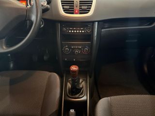 Peugeot 207 Confort 1.4 VTi 16v 95