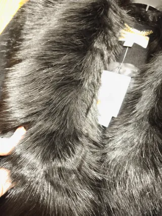 Abrigo Michael Kors Negro con Cuello Sintético